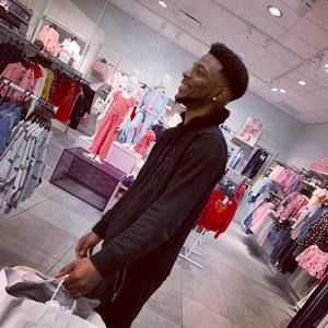 Meet your Posher, Toni